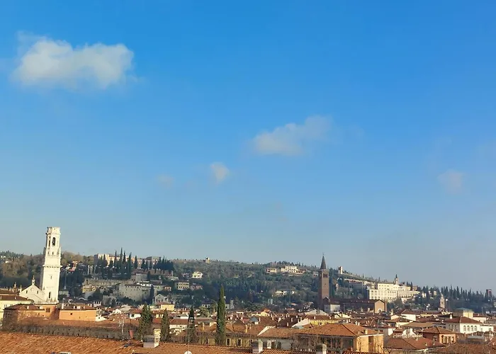 Dreaming Adige River ורונה